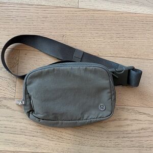 lululemon athletica Belt Bag
